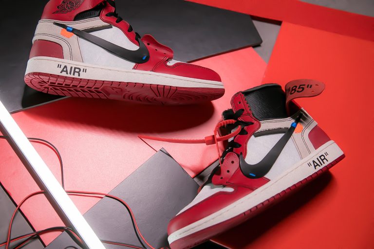 off-white-air-jordan-1-chicago-resale-prices-skyrocket-virgil-abloh-death-001